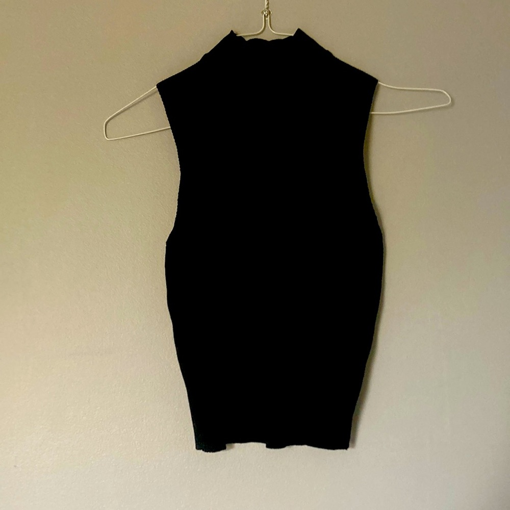 Zara black rimmed tank turtle neck with no sleeves